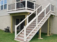 <b>Tan Washington Vinyl Railing with Bronze Aluminum Balusters</b>